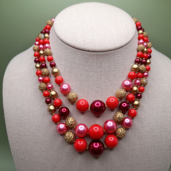 Vintage 1950s Red Pink Gold Beaded Necklace, Three Strands, Gold Tone, 15 Inch - Picture 2 of 11